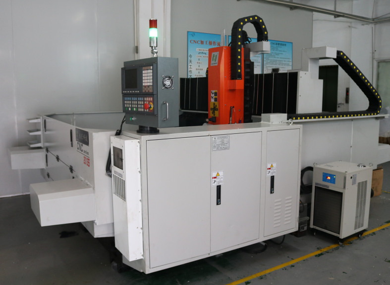 2米x1.3米加工设备